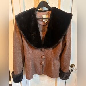 Creations Joseph Ribkoff Tailored Jacket Sze 14 – Faux Fur Collar Made in Canada
